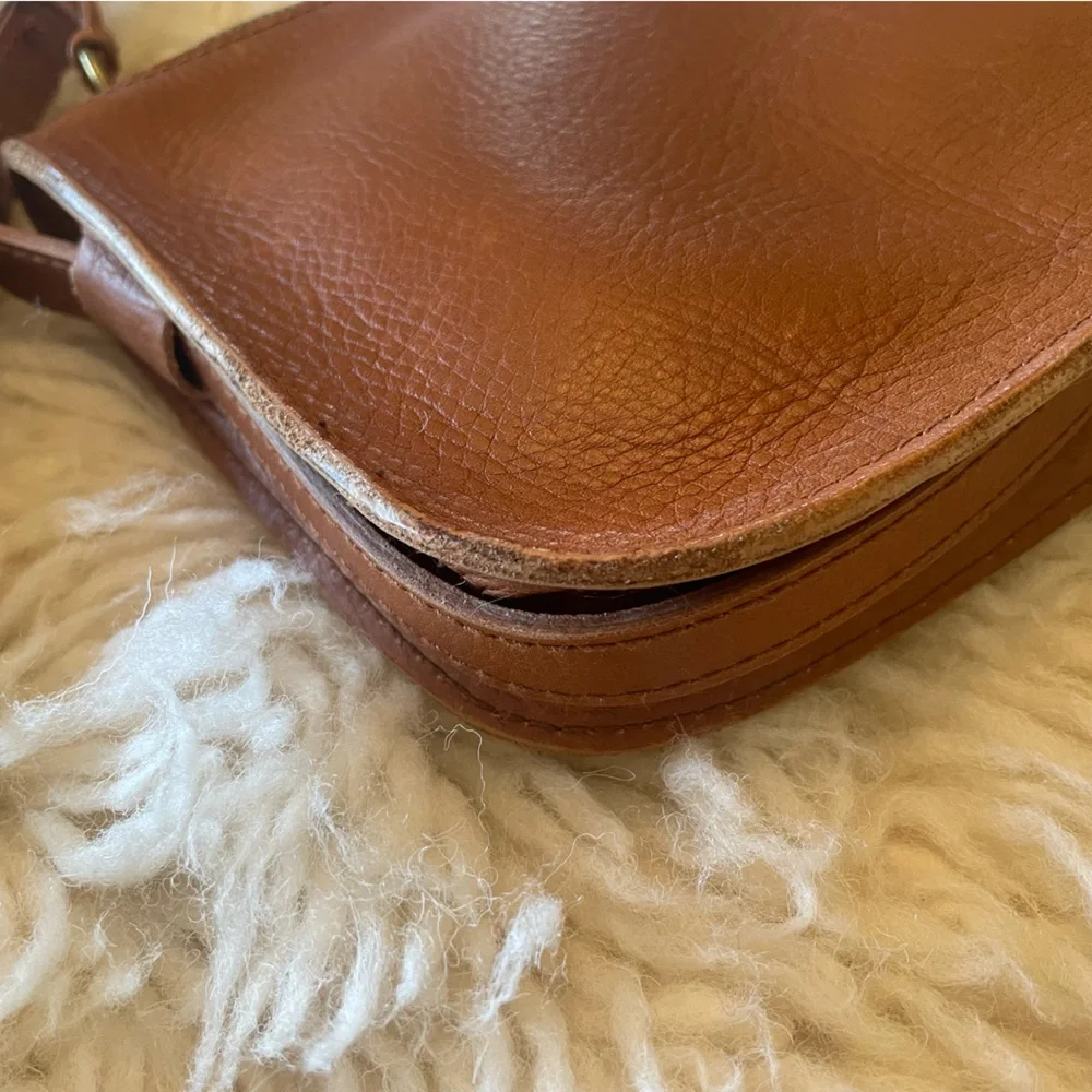 Madewell | the Simple Crossbody Bag ~ English Saddle - Picture 7 of 7